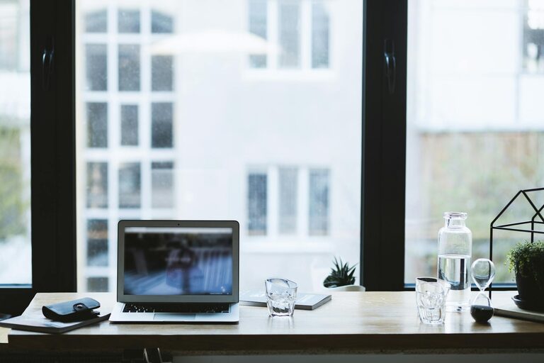 Cómo organizar tu espacio de trabajo en casa para ser más productivo